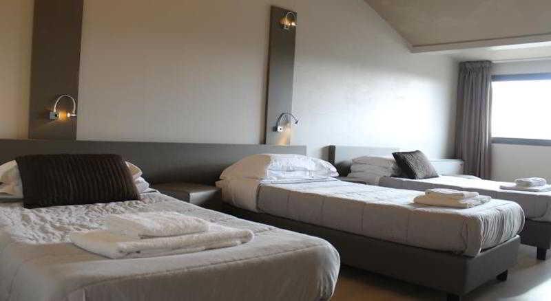 Plus Florence Hostal *