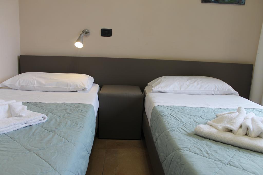 Plus Florence Hostal