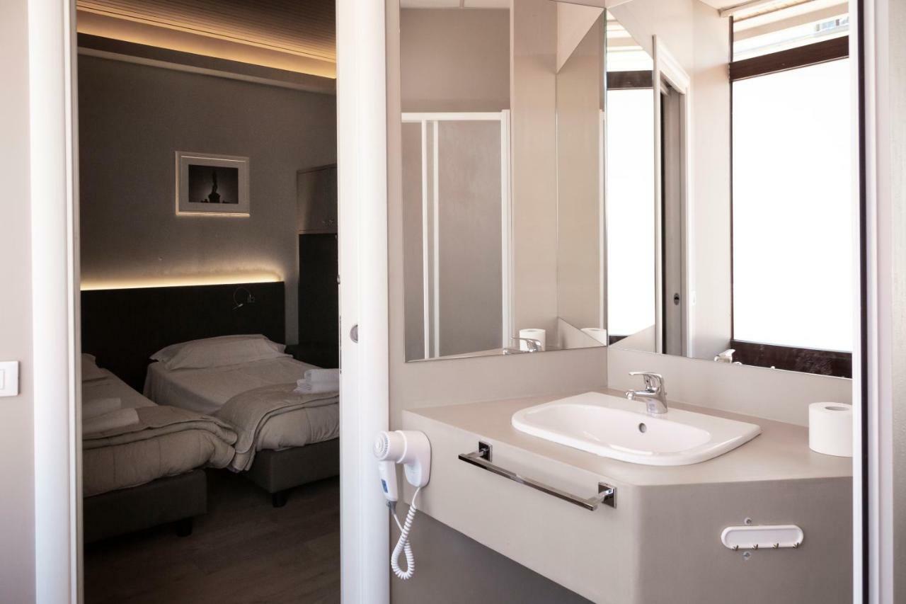 Plus Florence Hostal