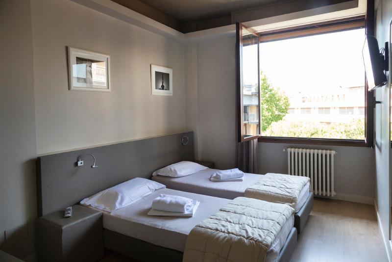 Plus Florence Hostal
